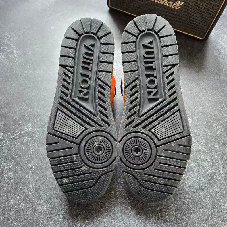 Louis Vuitton Louis Vuitton LV Trainer 25 Artist Collaboration Size US 7 / EU 40 - 7 Thumbnail