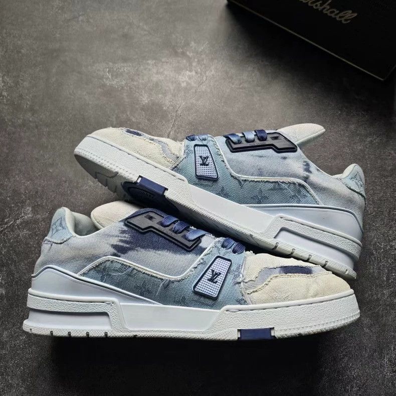Louis Vuitton Louis Vuitton LV Trainer Tie-Dye Sneakers Size US 9 / EU 42 - 5 Thumbnail