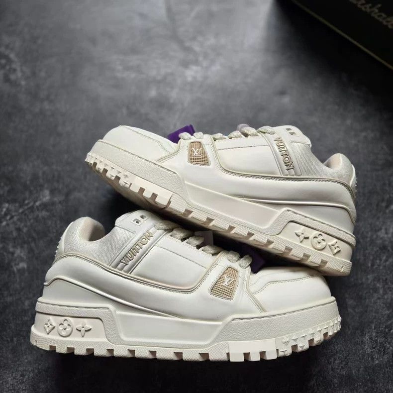 Louis Vuitton Louis Vuitton Trainer Maxi Sneakers Size 8 Size US 10 / EU 43 - 4 Thumbnail