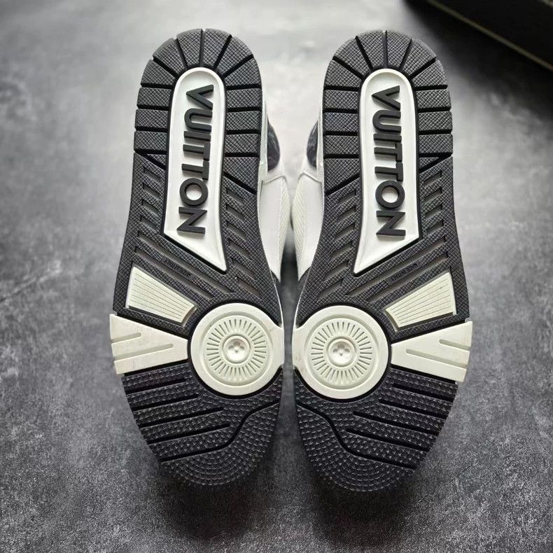 Louis Vuitton LOUIS VUITTON LV TRAINER Shoes with Velcro Size US 8.5 / EU 41-42 - 7 Thumbnail