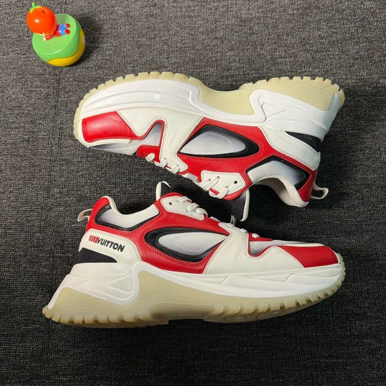 Louis Vuitton Louis Vuitton Run Away Pulse Sneakers Size 9 Size US 9 / EU 42 - 4 Thumbnail