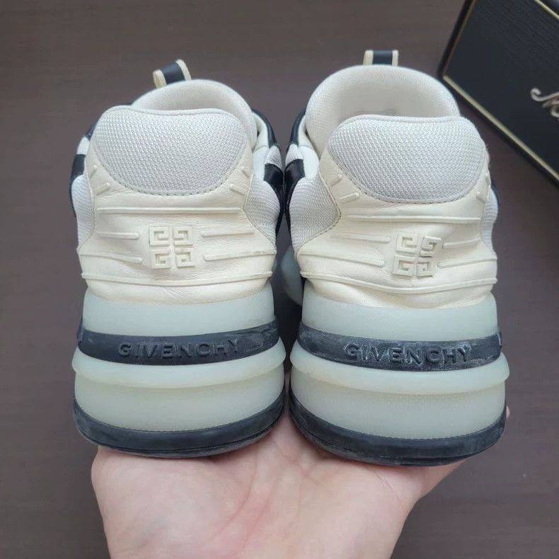 Givenchy Givenchy Giv 1 Black White Sneakers Size 41 Size US 10.5 / EU 43-44 - 6 Thumbnail