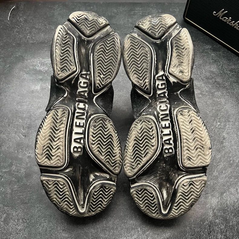 Balenciaga Balenciaga Triple S Black Gray Sneakers Size 44 Size US 10 / EU 43 - 7 Thumbnail