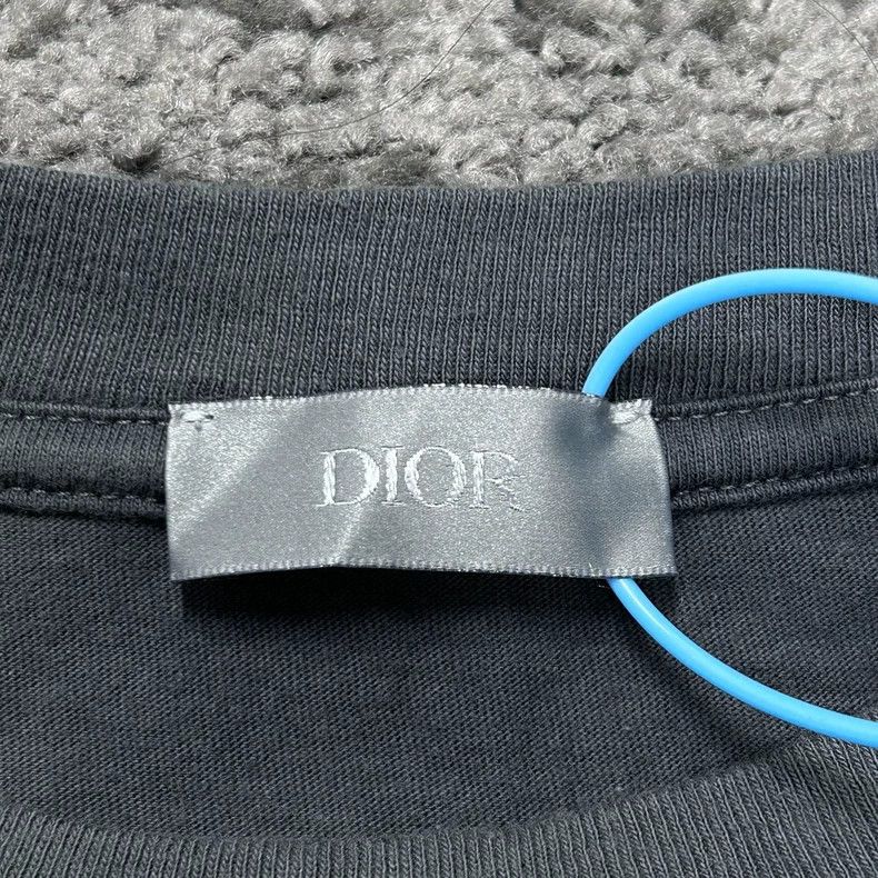 Dior DIOR SS23 Graffiti Short Sleeve T-Shirt Size US M / EU 48-50 / 2 - 4 Thumbnail