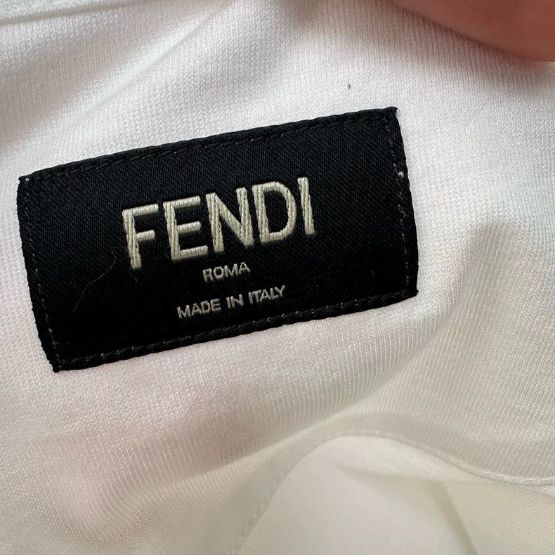 Fendi Fendi Graffiti Logo Smiley Embroidered T-Shirt Size US S / EU 44-46 / 1 - 3 Thumbnail