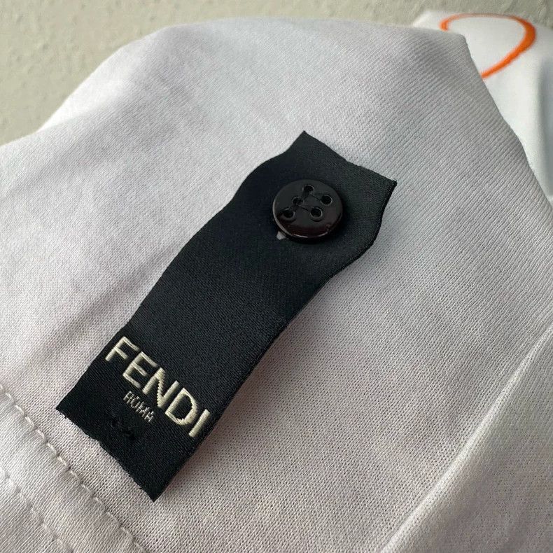 Fendi Fendi Graffiti Logo Smiley Embroidered T-Shirt Size US S / EU 44-46 / 1 - 5 Thumbnail