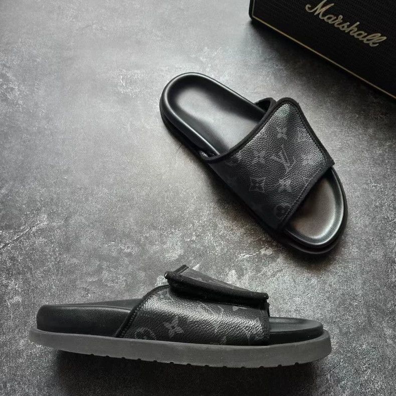 Louis Vuitton Louis Vuitton Black Slide Sandals Size 41 Size US 9 / EU 42 - 3 Thumbnail