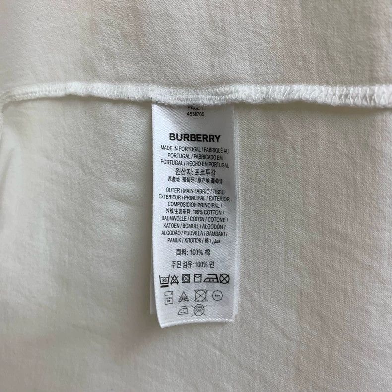 Burberry Burberry London England Short Sleeve T-Shirt Size US XL / EU 56 / 4 - 4 Thumbnail