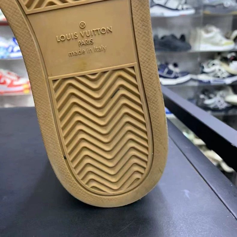 Louis Vuitton Lv Rivoli Sneakers in Very Good Condition Size US 8.5 / EU 41-42 - 8 Thumbnail