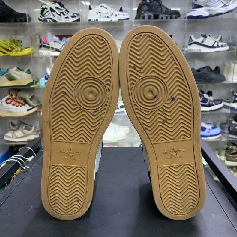 Louis Vuitton Lv Rivoli Sneakers in Very Good Condition Size US 8.5 / EU 41-42 - 6 Thumbnail