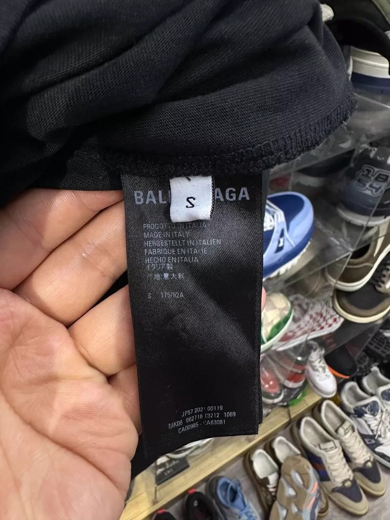 Balenciaga Balenciaga Black Distressed Hoodie Sweatshirt Size US S / EU 44-46 / 1 - 5 Thumbnail