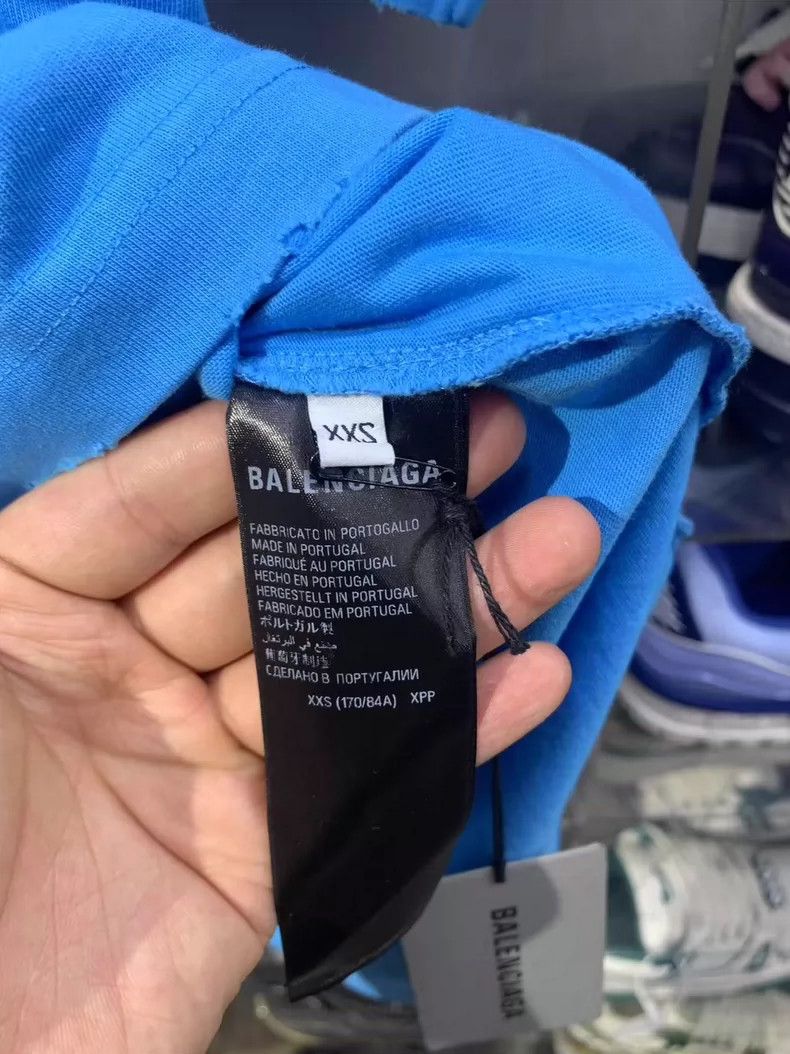 Balenciaga Balenciaga Ice Blue Cracked Tee XXS Size US XXS / EU 40 - 5 Thumbnail