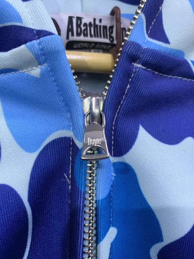 Bape BAPE Camo Shark Zip Hoodie for Men Size US XXL / EU 58 / 5 - 8 Thumbnail