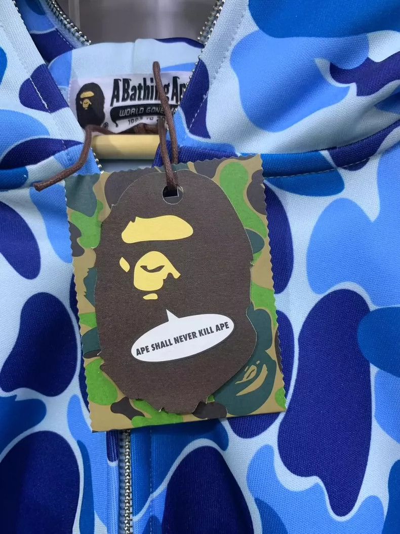 Bape BAPE Camo Shark Zip Hoodie for Men Size US XXL / EU 58 / 5 - 4 Thumbnail