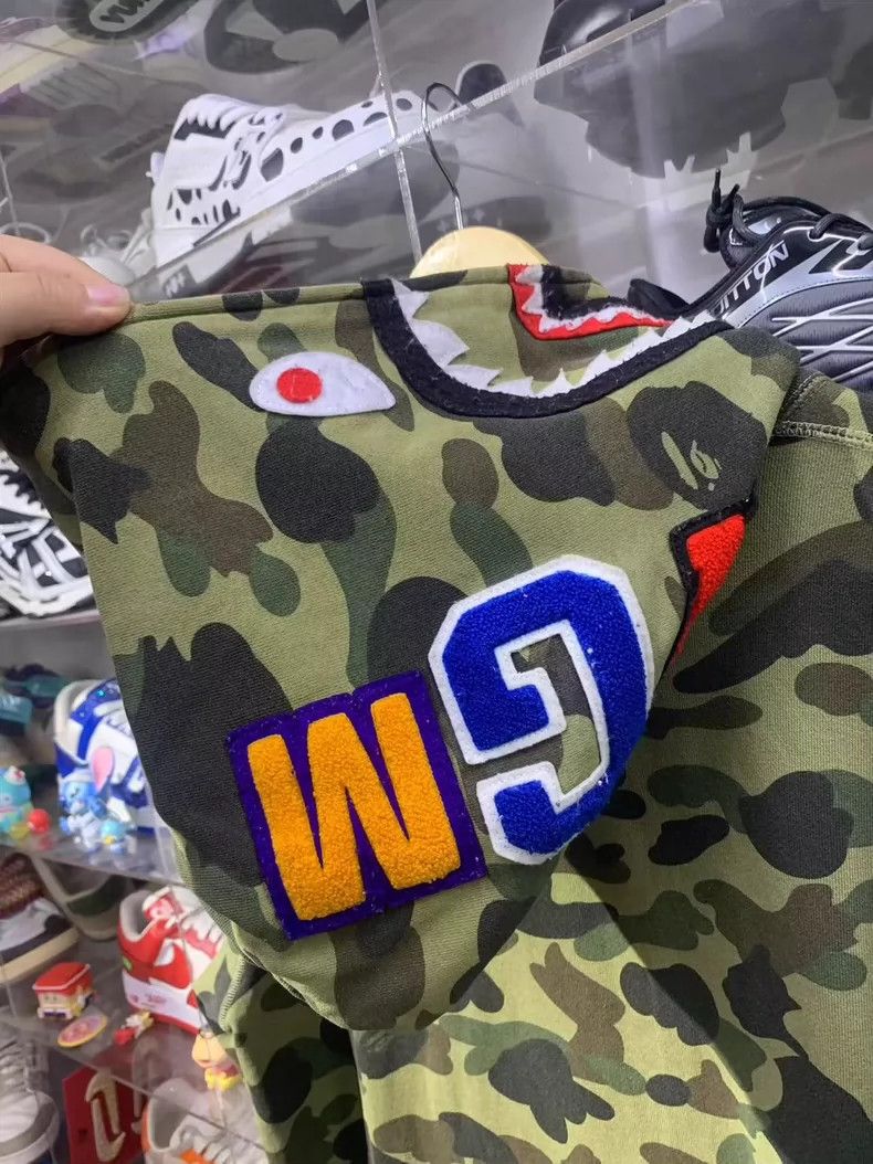 Bape Bape Green Camouflage Shark Hoodie Jacket Size US XL / EU 56 / 4 - 6 Thumbnail