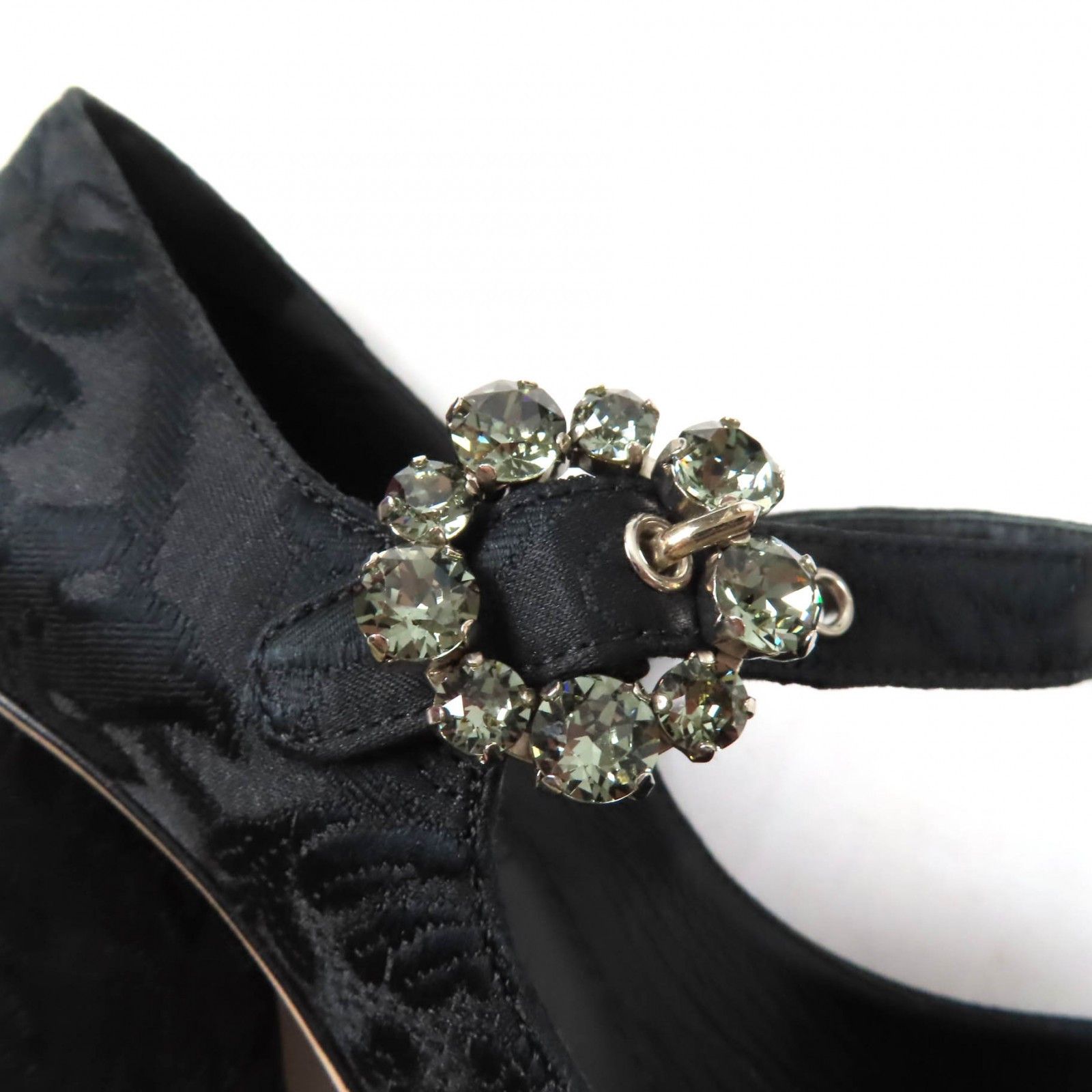 Dolce & Gabbana Dolce & Gabbana Dolce&Gabbana Crystal Buckle Flower Embroidery polyester silk Pumps Others Shoes DUTY FREE for USA Size ONE SIZE - 9 Thumbnail