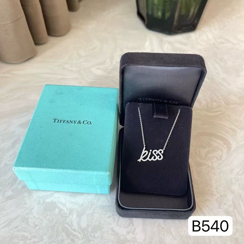 Tiffany & Co. Tiffany&Co Kiss Character Platinum Necklace Size ONE SIZE - 2 Thumbnail