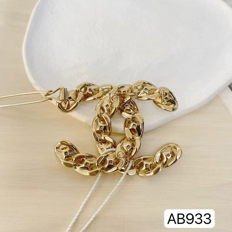 Chanel Chanel Large Logo Hair Clip with Rhinestones Size ONE SIZE - 6 Thumbnail