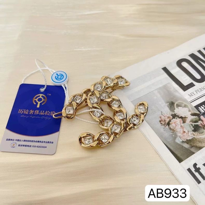 Chanel Chanel Large Logo Hair Clip with Rhinestones Size ONE SIZE - 4 Thumbnail