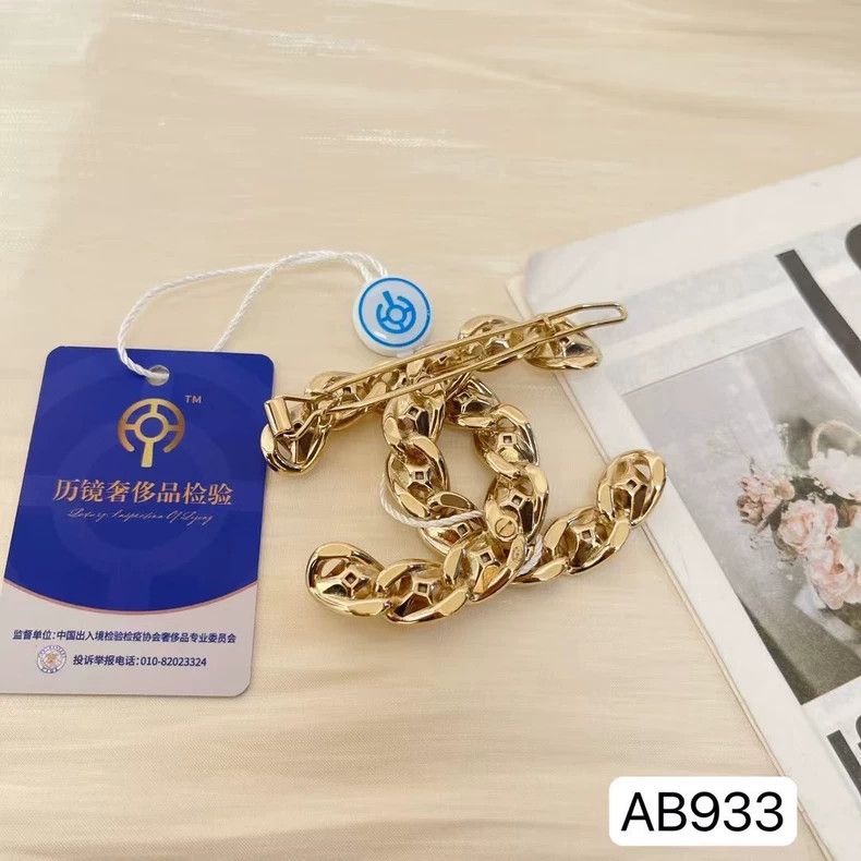 Chanel Chanel Large Logo Hair Clip with Rhinestones Size ONE SIZE - 5 Thumbnail