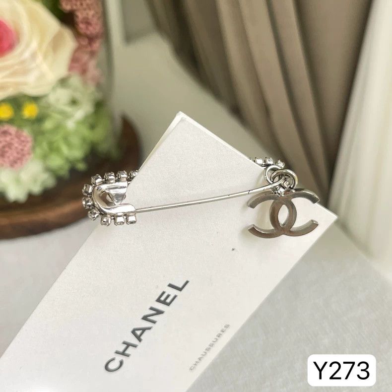 Chanel Chanel Brooch with Double C Logo Size ONE SIZE - 6 Thumbnail