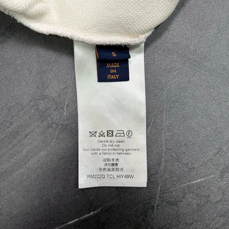 Louis Vuitton Louis Vuitton Logo Short Sleeve Shirt Size US S / EU 44-46 / 1 - 6 Thumbnail