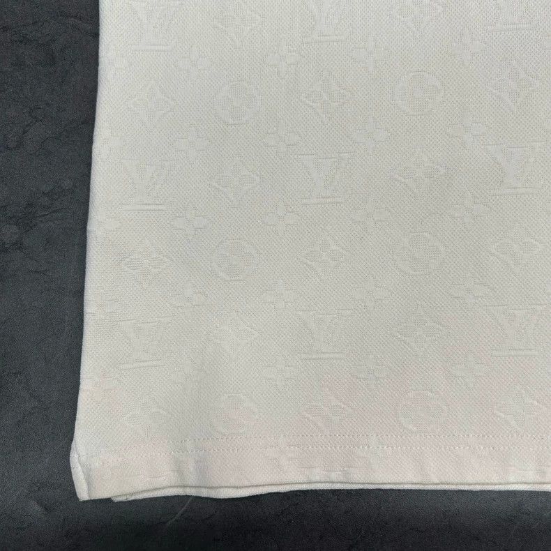 Louis Vuitton Louis Vuitton Logo Short Sleeve Shirt Size US S / EU 44-46 / 1 - 5 Thumbnail