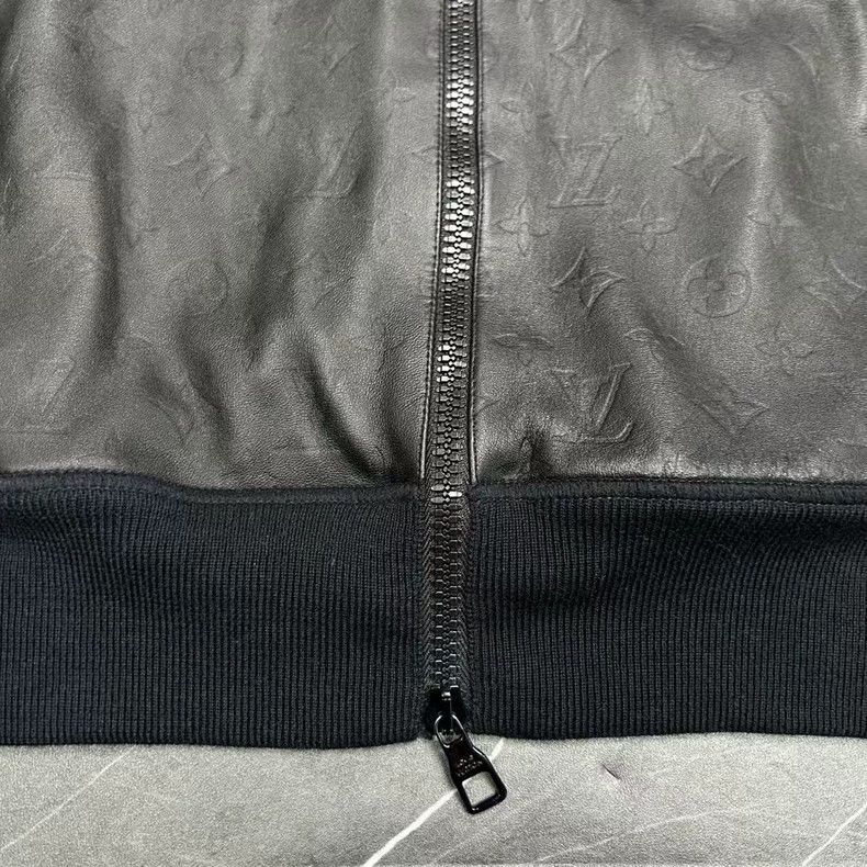 Louis Vuitton Louis Vuitton Embossed Logo Leather Wool Jacket Size US L / EU 52-54 / 3 - 2 Thumbnail