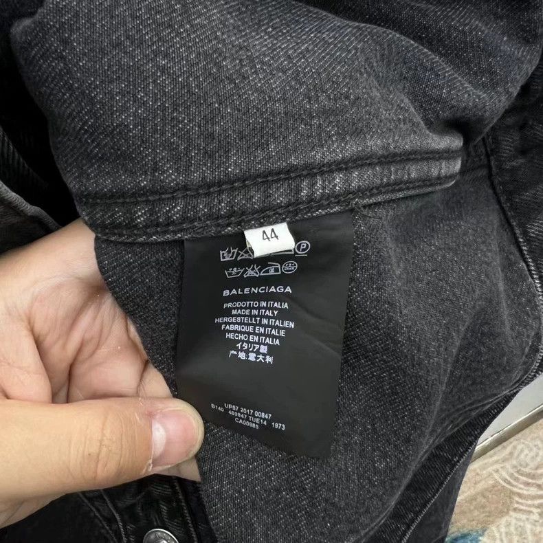 Balenciaga Balenciaga Sinners Denim Jacket Size 44 Size US L / EU 52-54 / 3 - 4 Thumbnail