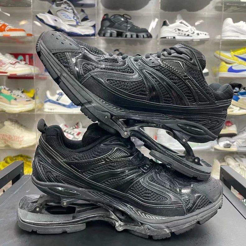 Balenciaga Balenciaga Black Sneakers Size 41 Size US 8 / EU 41 - 3 Thumbnail