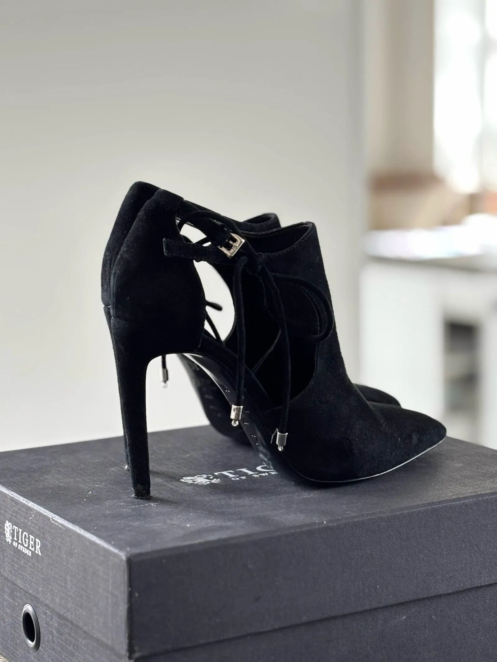 Tiger of Sweden Tiger of Sweden OUDRY SHOES BLACK Heels Size US 8 / IT 38 - 2 Thumbnail