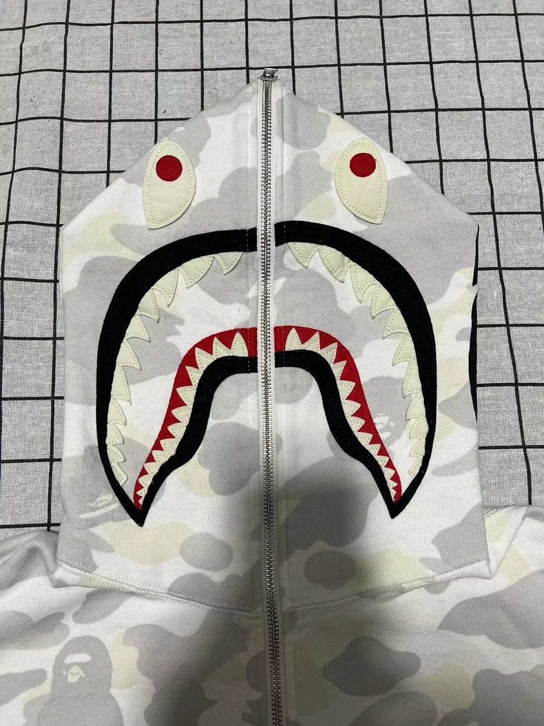 Bape Bape Glow-in-the-Dark Shark Jacket M Size Size US M / EU 48-50 / 2 - 3 Thumbnail