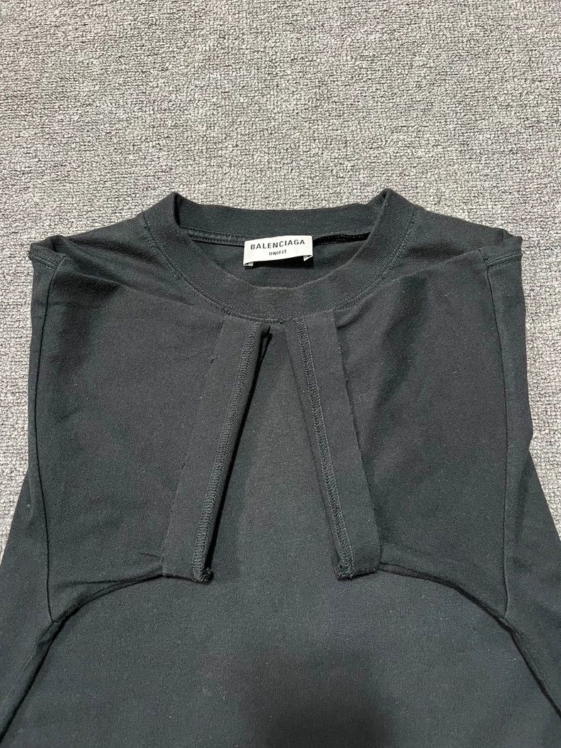 Balenciaga Balenciaga Short Sleeve Distressed T-Shirt Size US XS / EU 42 / 0 - 6 Thumbnail