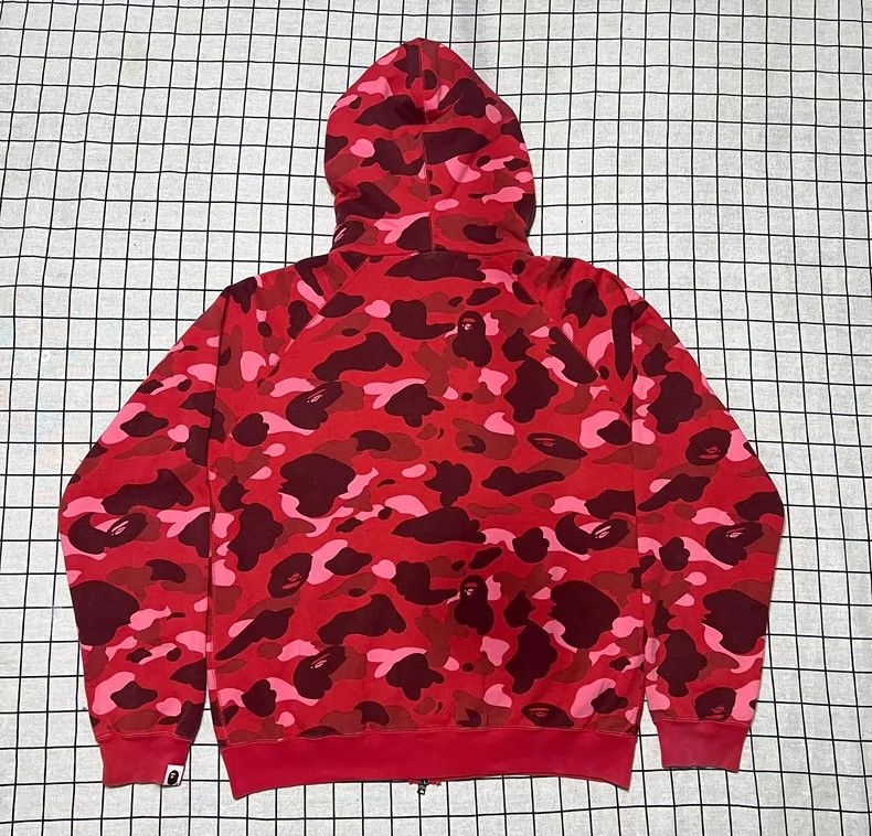 Bape BAPE Red Camo Hoodie Size M Size US L / EU 52-54 / 3 - 2 Thumbnail