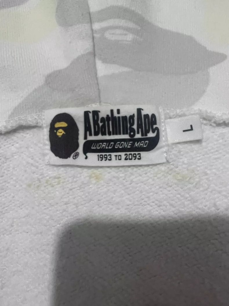 Bape Glow-in-the-Dark Shark Hooded Vest Size US L / EU 52-54 / 3 - 7 Thumbnail