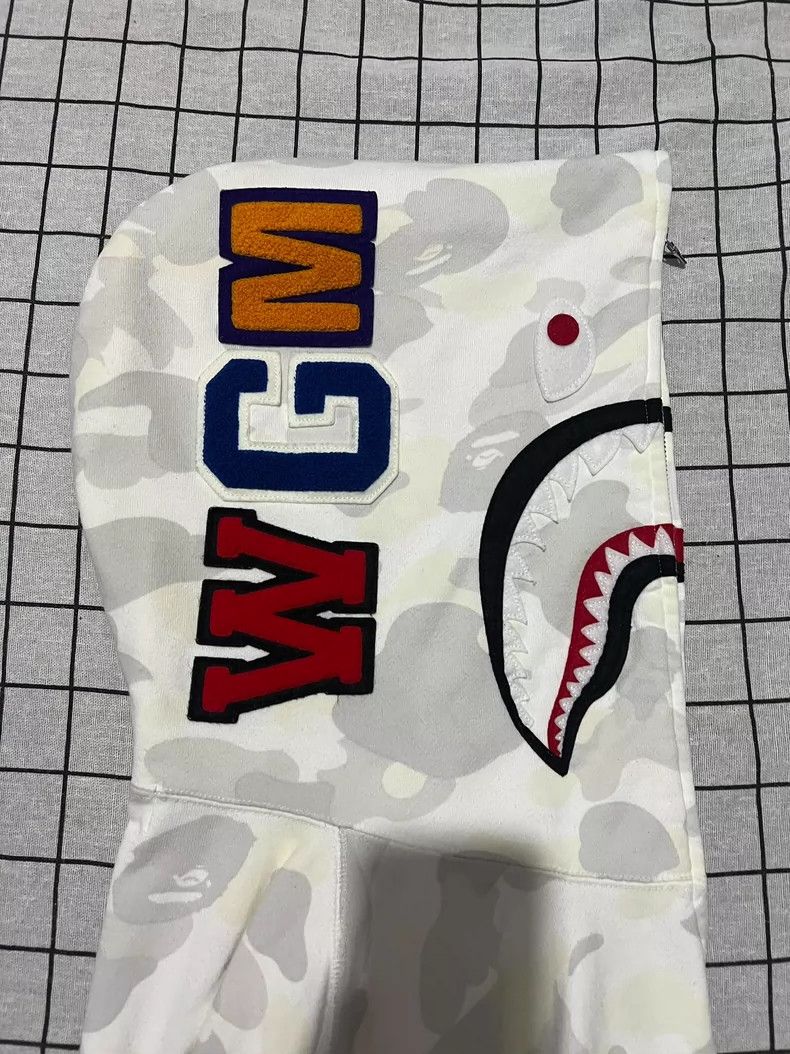 Bape Glow-in-the-Dark Shark Hooded Vest Size US L / EU 52-54 / 3 - 5 Thumbnail