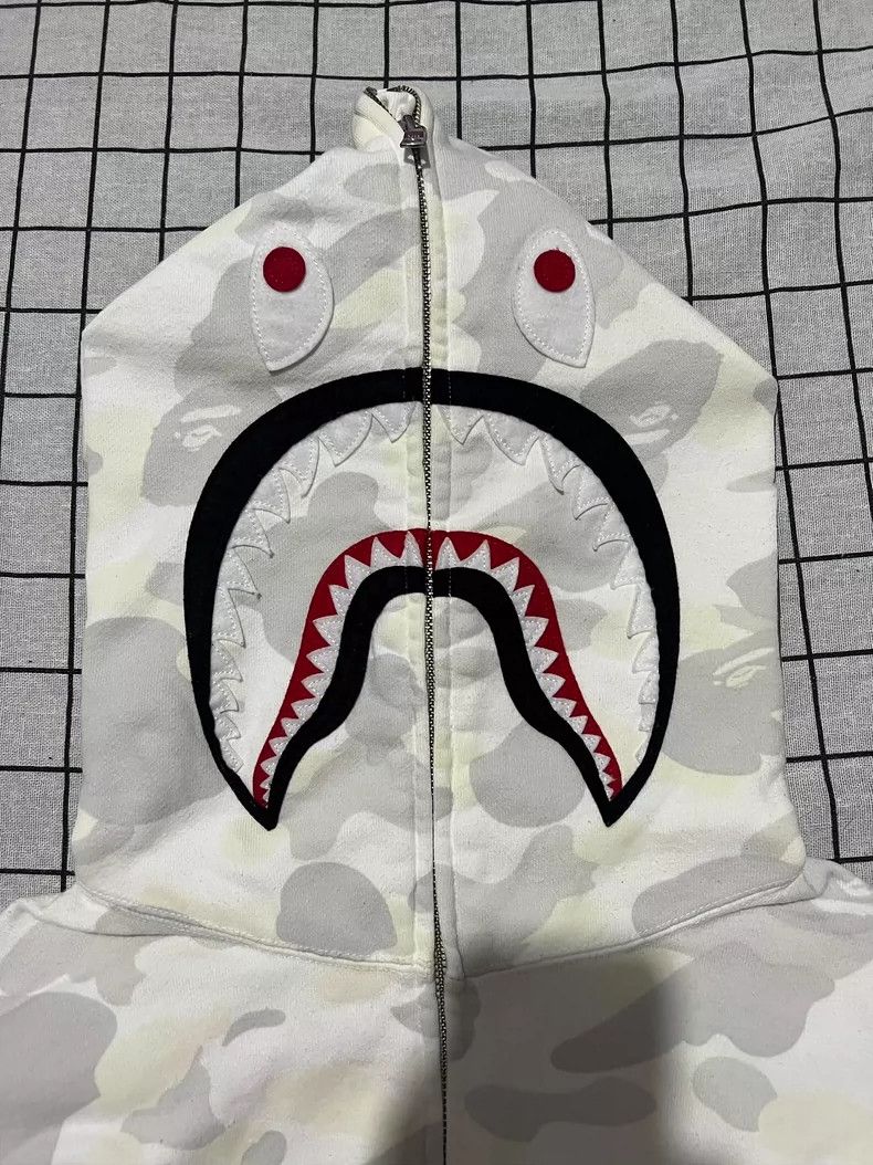 Bape Glow-in-the-Dark Shark Hooded Vest Size US L / EU 52-54 / 3 - 4 Thumbnail