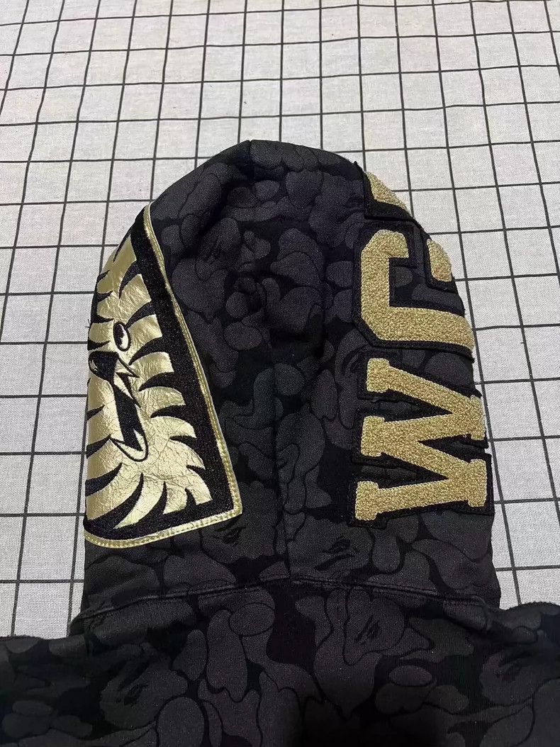 Bape BAPE Black Gold Shark Hoodie L Size Size US L / EU 52-54 / 3 - 4 Thumbnail