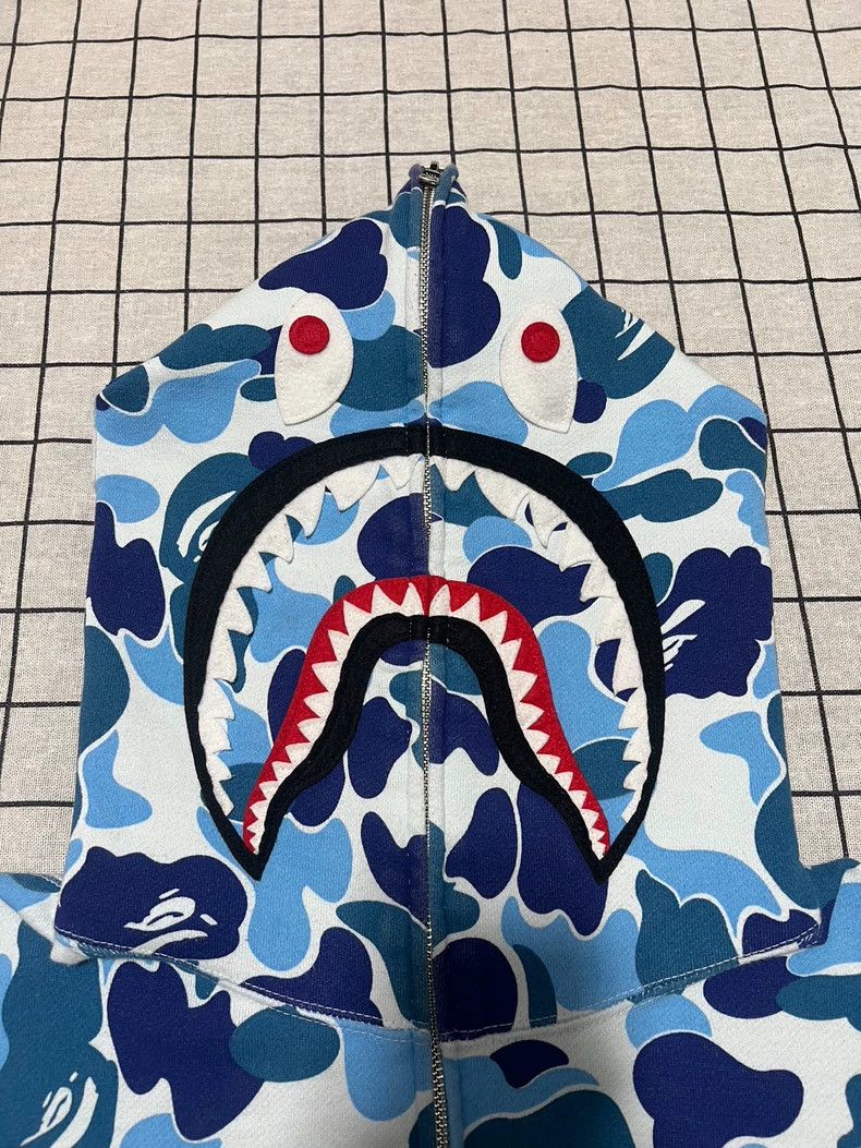 Bape Bape Shark Camouflage Hooded Jacket L Size US L / EU 52-54 / 3 - 3 Thumbnail