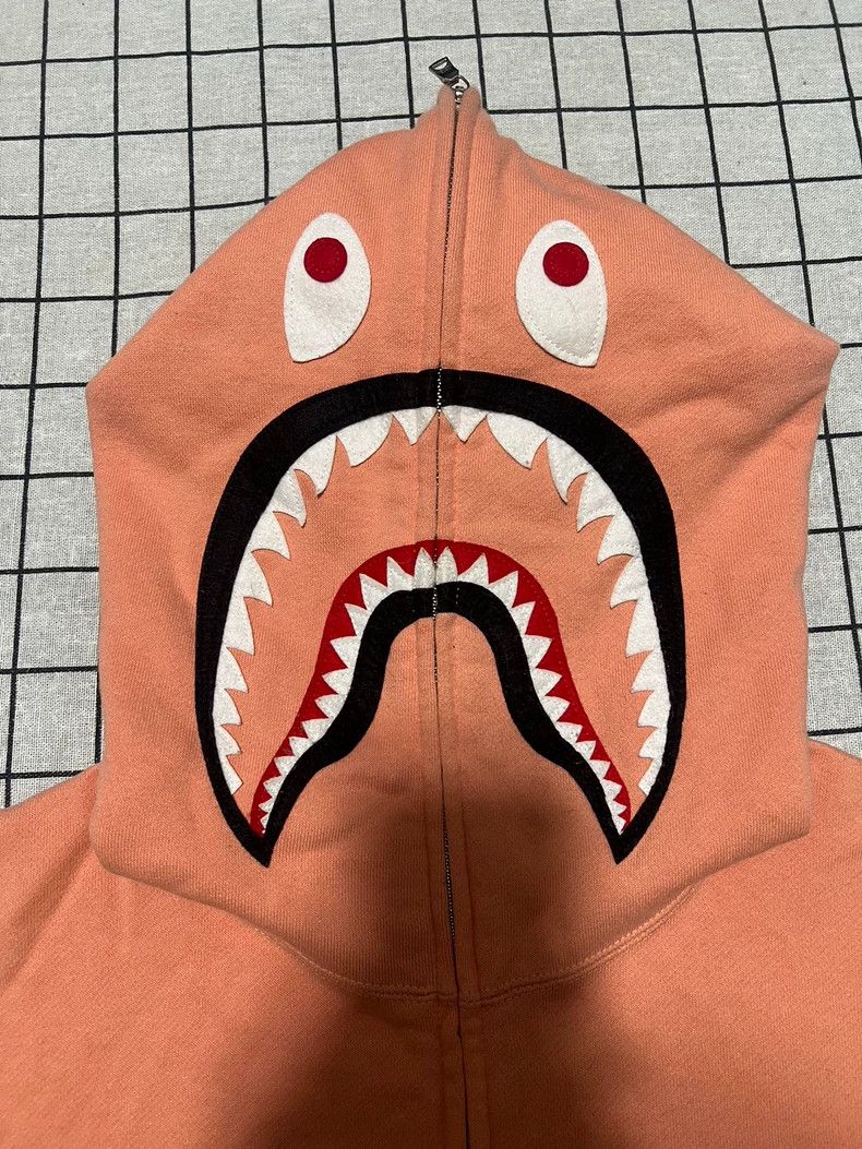 Bape Bape Shark Zip Hoodie in Light Pink Size US L / EU 52-54 / 3 - 3 Thumbnail