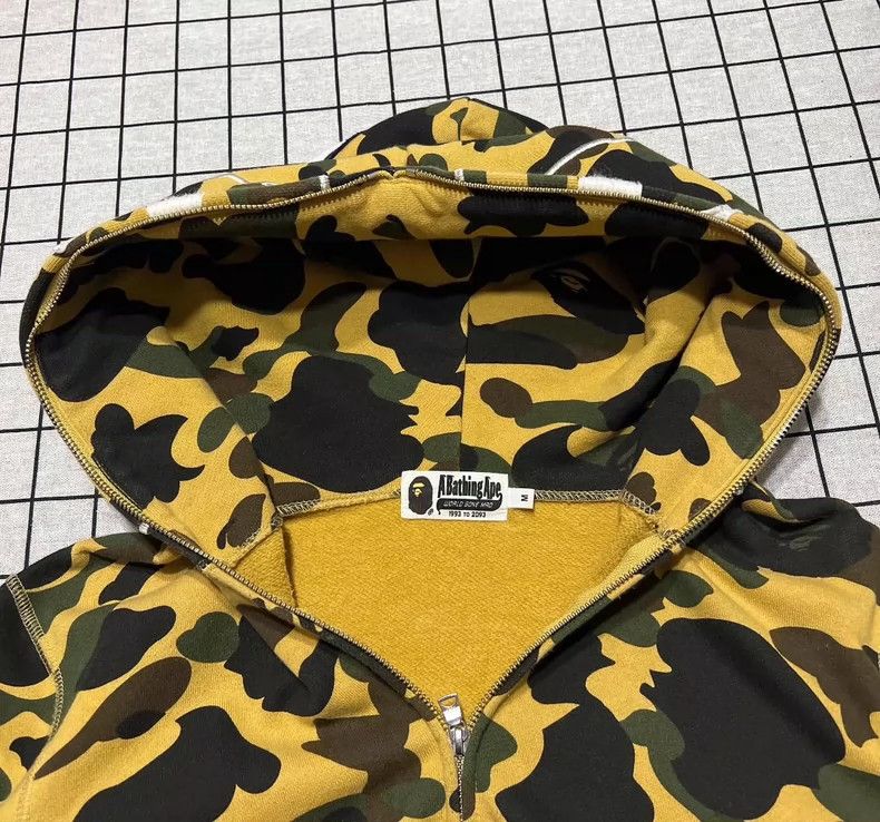 Bape Bape Camo Hoodie with Bear Design Size US M / EU 48-50 / 2 - 3 Thumbnail