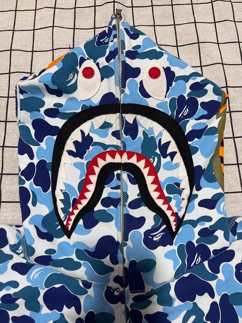 Bape BAPE Camo Shark Hoodie L Size Blue Size US L / EU 52-54 / 3 - 3 Thumbnail