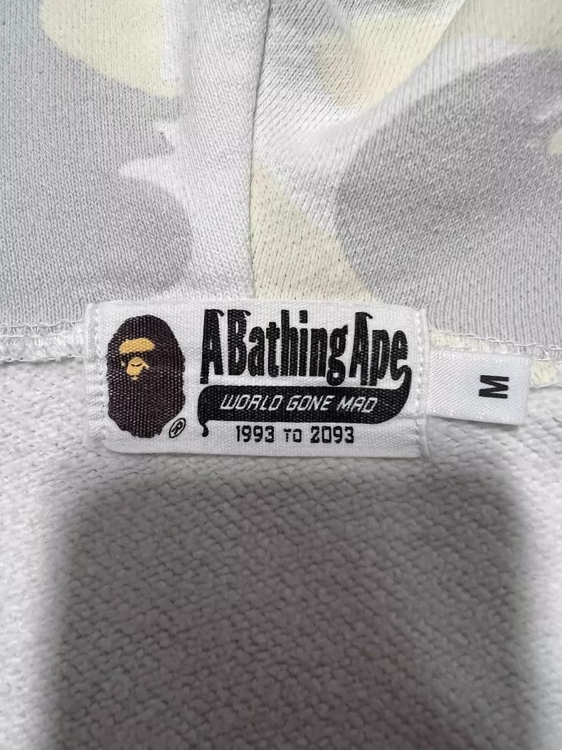 Bape Bape Shark Hoodie in Camo Design Size US M / EU 48-50 / 2 - 4 Thumbnail