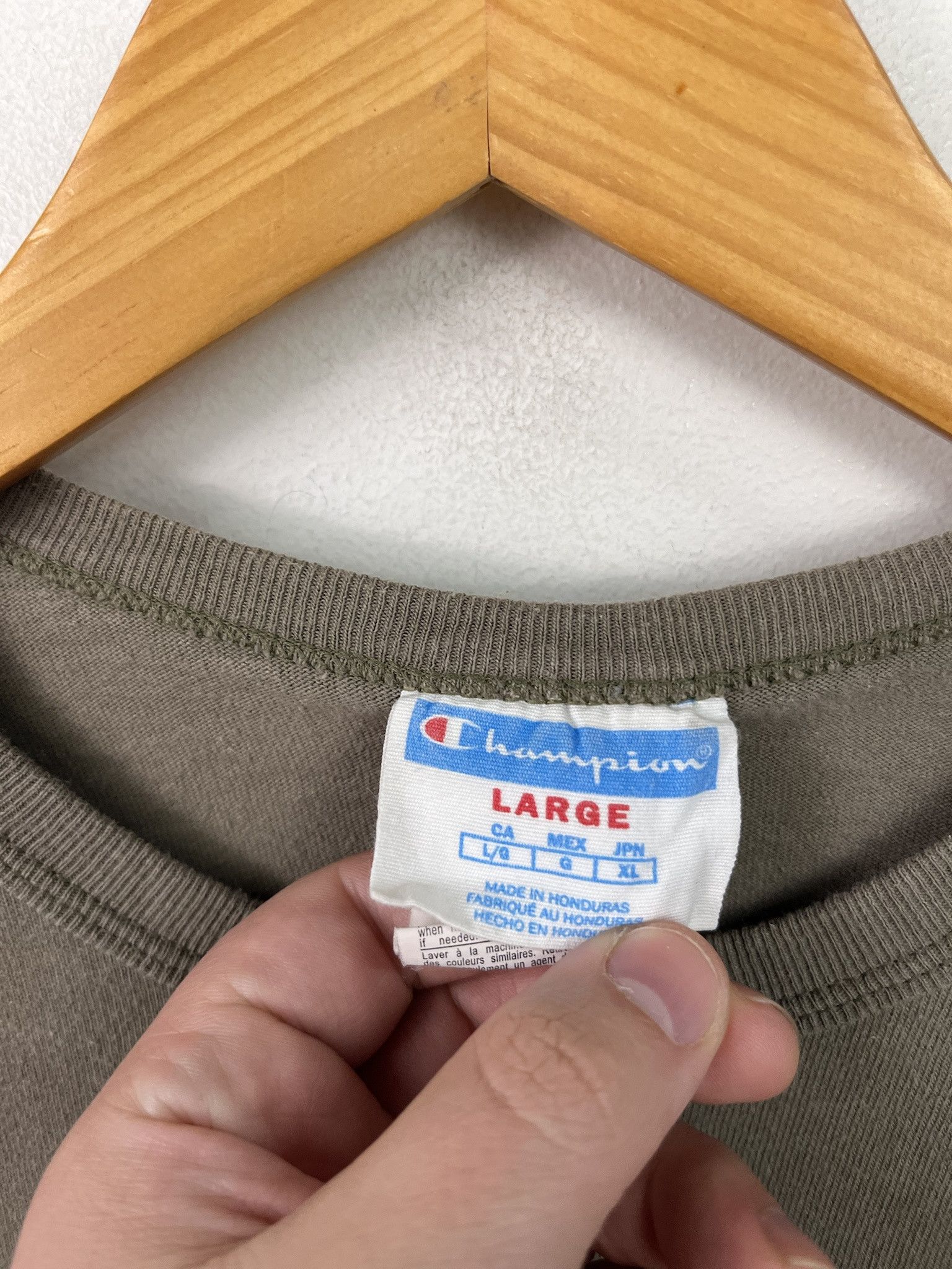 Champion Vintage Champion Sleeve Print Longsleeve Tshirt Size L Size US L / EU 52-54 / 3 - 2 Thumbnail