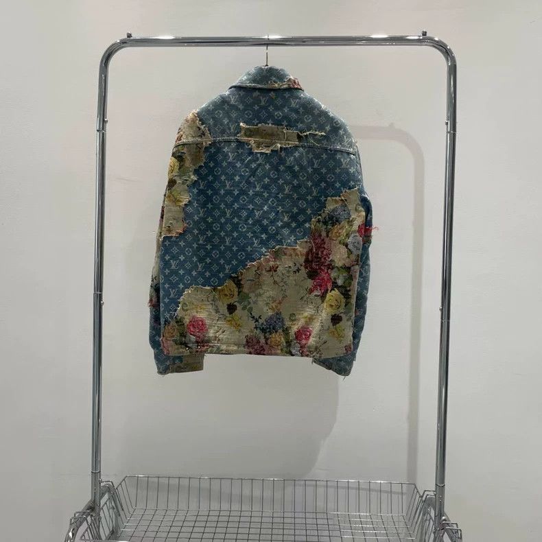 Louis Vuitton Louis Vuitton Floral Embroidered Denim Jacket-yf Size US L / EU 52-54 / 3 - 2 Thumbnail