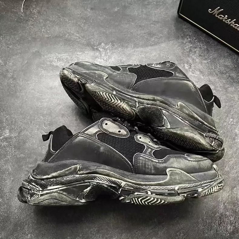 Balenciaga Balenciaga Triple S Black Gray Sneakers-yf Size US 10 / EU 43 - 2 Thumbnail