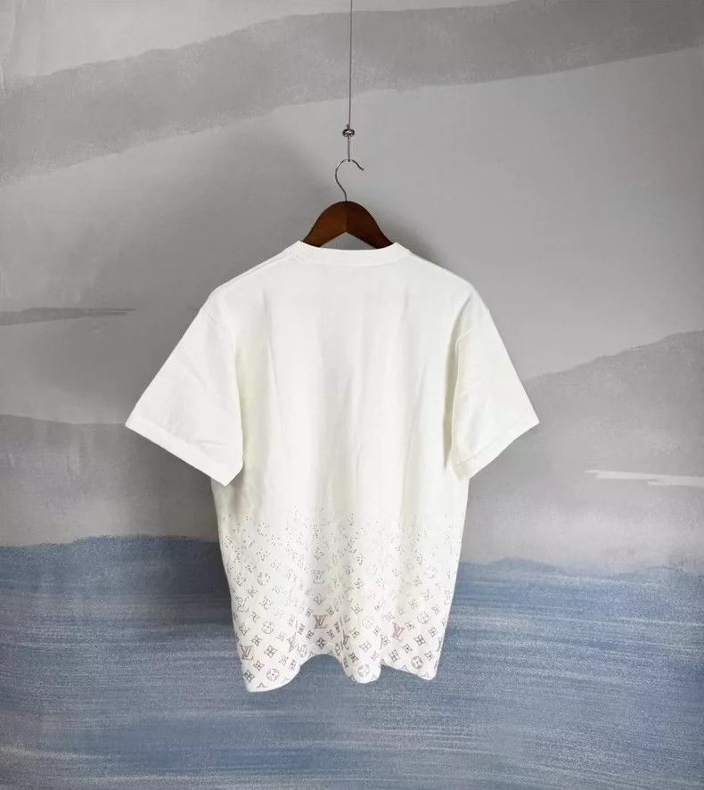 Louis Vuitton Louis Vuitton White Gradient Short Sleeve T-shirt Size L / US 10 / IT 46 - 2 Thumbnail