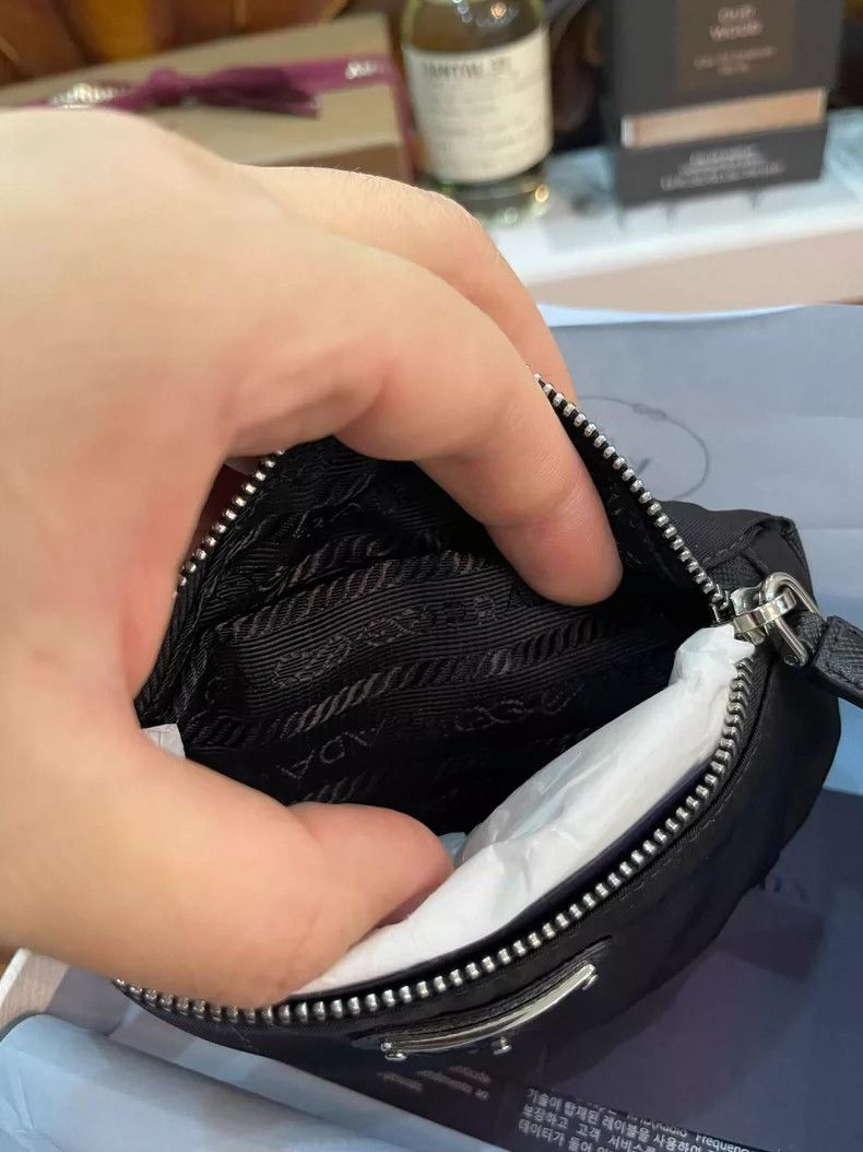 Prada Prada Wrist Bag with Classic Triangle Logo Size ONE SIZE - 6 Thumbnail