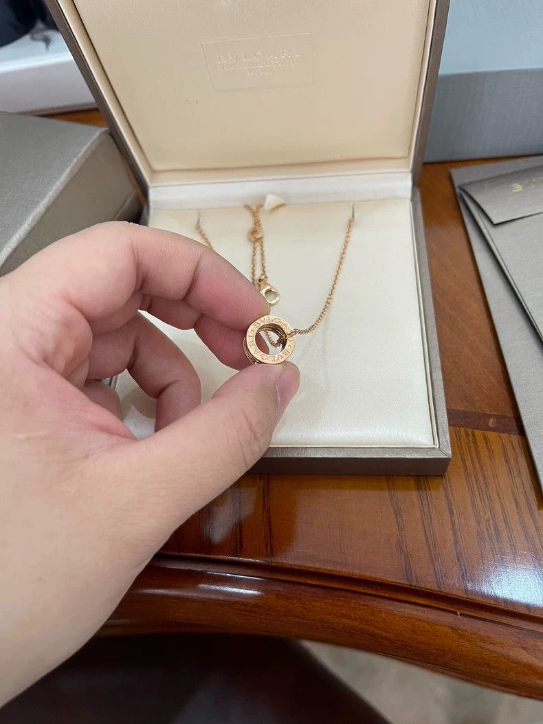 Bvlgari Bzero1 Necklace with Box and Certificate