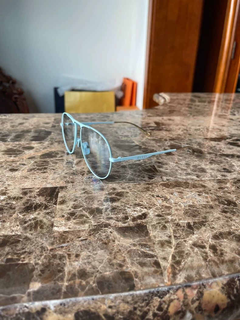 Gucci Gucci Sunglasses Worn Once Very Stylish Size ONE SIZE - 2 Thumbnail